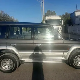 Mitsubishi Pajero 1997