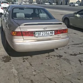 Toyota Camry 2000