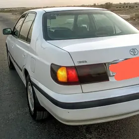 Toyota Corona 1999