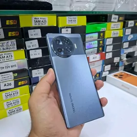 Tecno spark 20pro plus