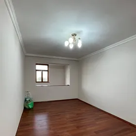 4 мкр 3 ком 4/3 этаж