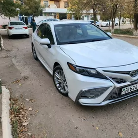 Toyota Camry 2022