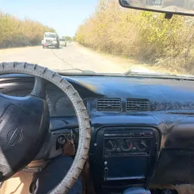Nissan Sunny 1994