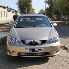 Toyota Camry 2004