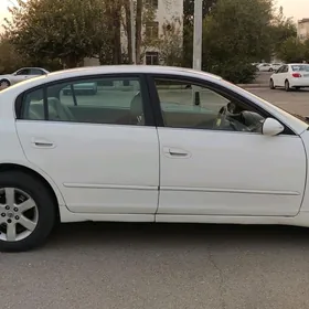 Nissan Altima 2002