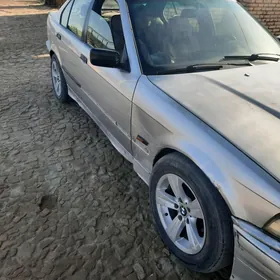 BMW 320 1992