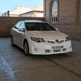 Toyota Camry 2012