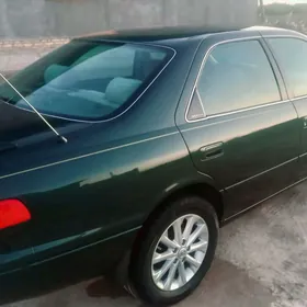 Toyota Camry 2001