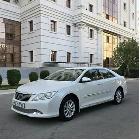 Toyota Camry 2015