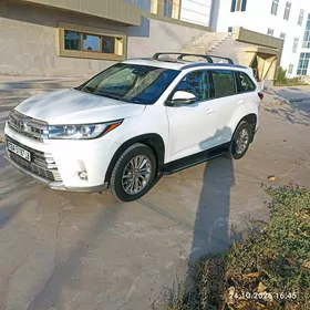 Toyota Highlander 2019