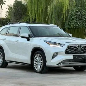 Toyota Highlander 2021