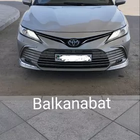 Toyota Camry 2018