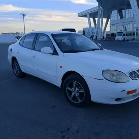 Daewoo Leganza 1999