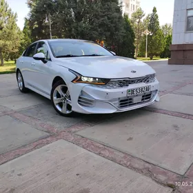 Kia K5 2021