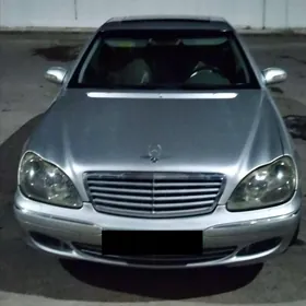 Mercedes-Benz S-Class 2004