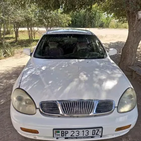 Daewoo Leganza 1998