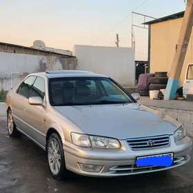 Toyota Camry 2001