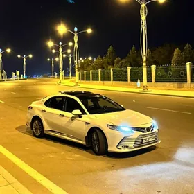Toyota Camry 2020