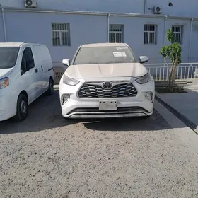 Toyota Highlander 2022