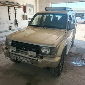 Mitsubishi Pajero 1994