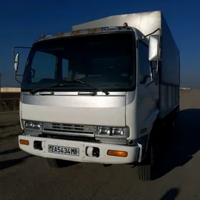 Mitsubishi Canter 2000