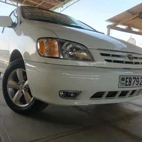 Toyota Sienna 2002
