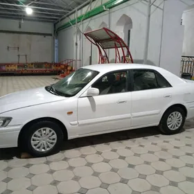 Mazda 626 2001