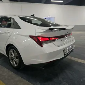 Hyundai Elantra 2021