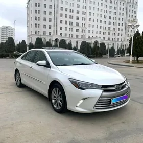 Toyota Camry 2017