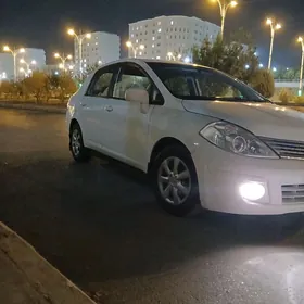 Nissan Versa 2011
