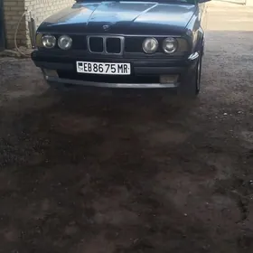 BMW 525 1990