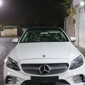 Mercedes-Benz C300 2015