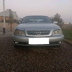 Opel Omega 2002