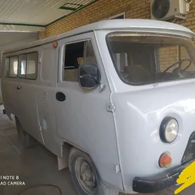 UAZ 452 2000