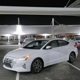 Hyundai Elantra 2020