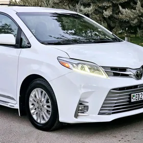 Toyota Sienna 2017