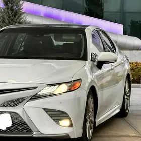 Toyota Camry 2018