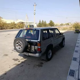 Nissan Pathfinder 1993