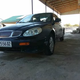 Daewoo Leganza 2000