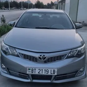 Toyota Camry 2014
