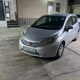 Nissan Versa 2013