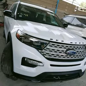 Ford Explorer 2024