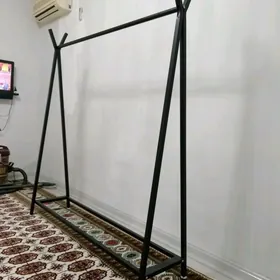 Magazin üçin eşik asylyan