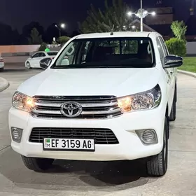 Toyota Hilux 2022