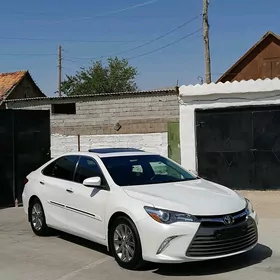Toyota Camry 2016