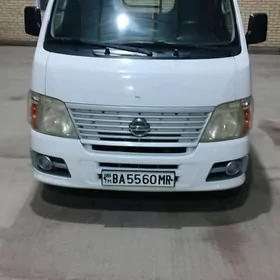 Nissan Urvan 2010