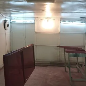 гараж. ангар