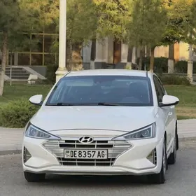 Hyundai Elantra 2020
