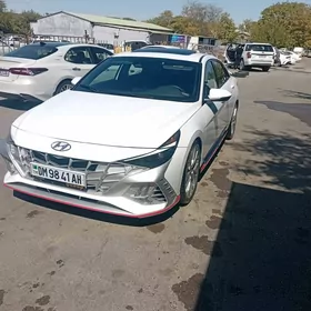 Hyundai Elantra 2022