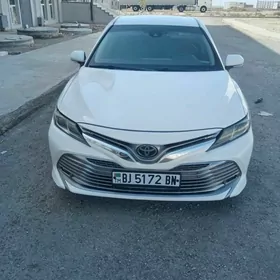 Toyota Camry 2018